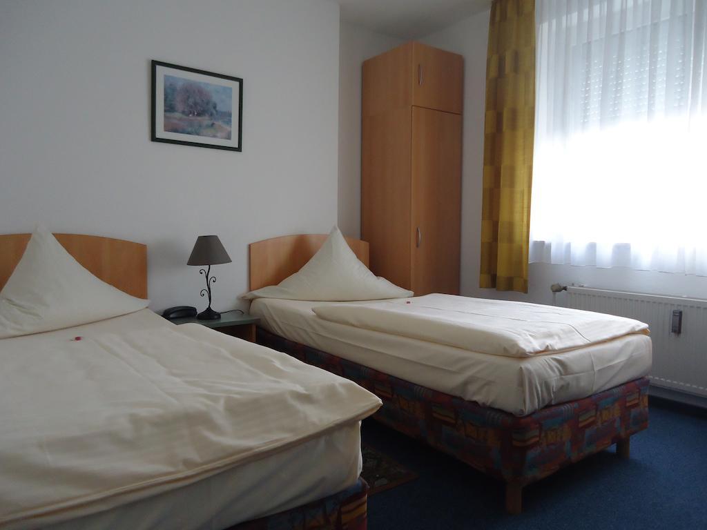 Hotel Central Oberursel Pokoj fotografie